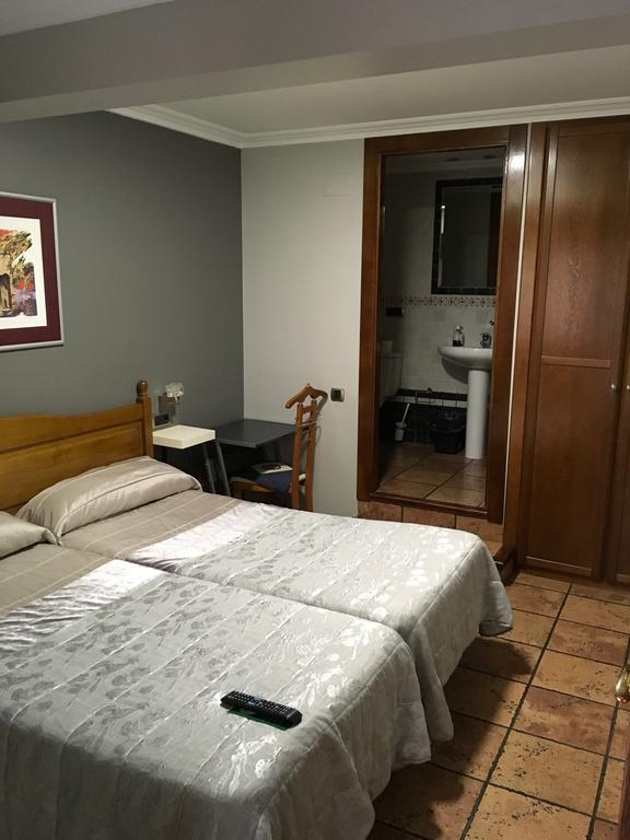 Pension La Redonda Logrono Exterior photo