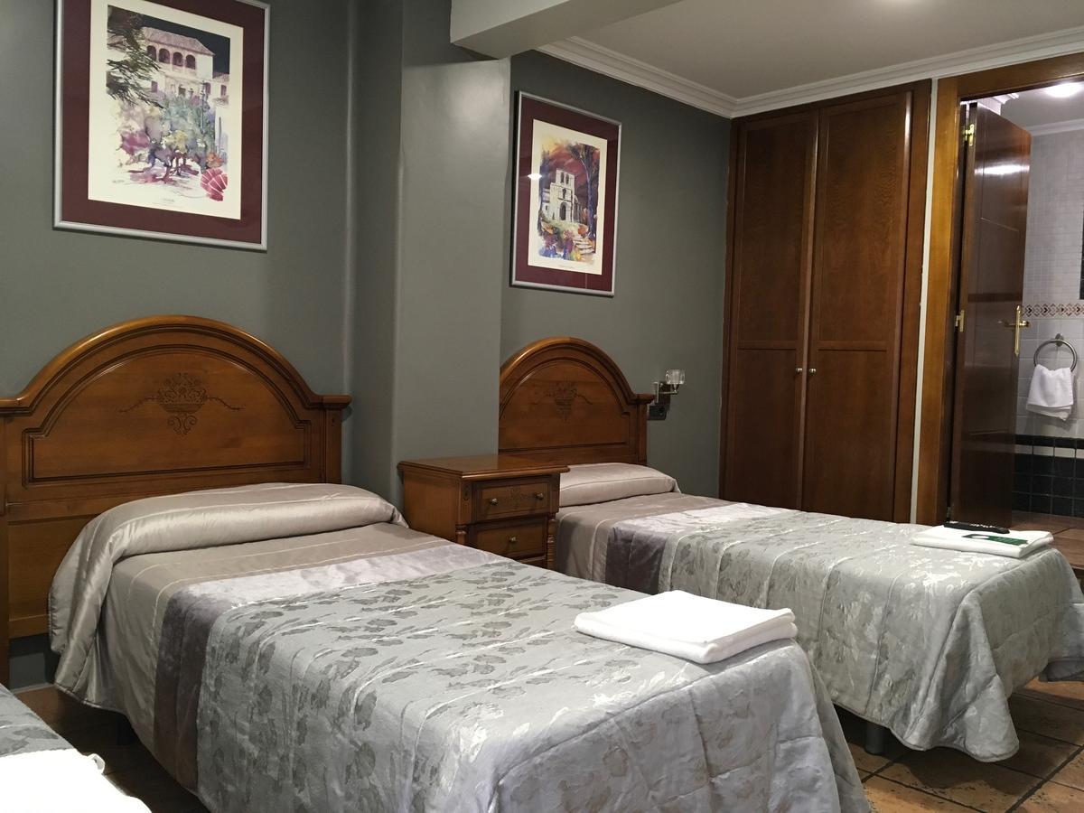 Pension La Redonda Logrono Exterior photo