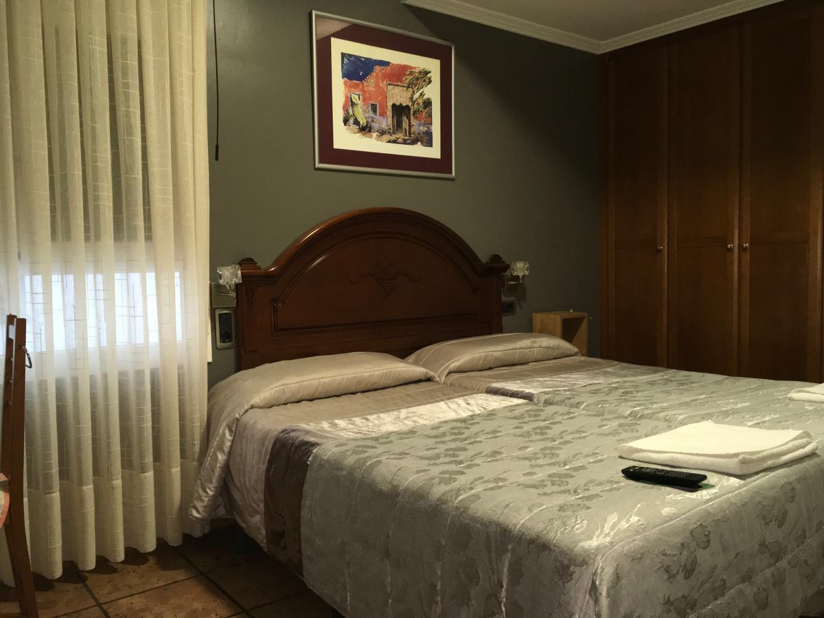 Pension La Redonda Logrono Exterior photo